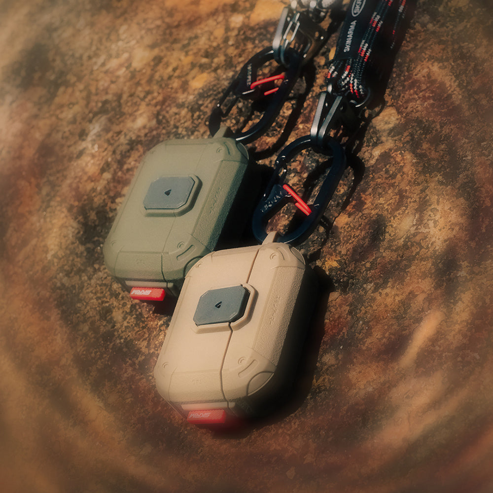 Apple Airpods Pro 3 Kılıf Airbagli Yivli Köşe Kilit Tasarımlı 360 Derece Koruma Skinarma Mecha LE Kılıf