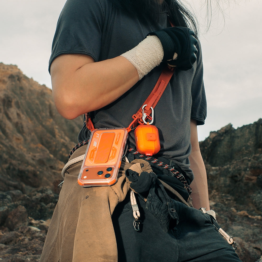 Apple Airpods Pro 3 Kılıf Airbagli Yivli Köşe Kilit Tasarımlı 360 Derece Koruma Skinarma Mecha LE Kılıf