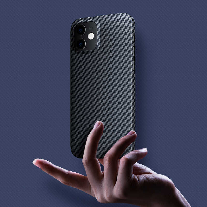 Apple iPhone 12 Kılıf Benks Aramid Karbon Kapak