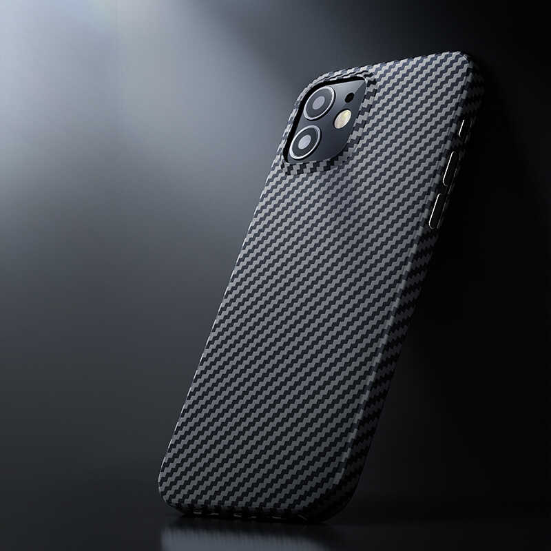 Apple iPhone 12 Kılıf Benks Aramid Karbon Kapak