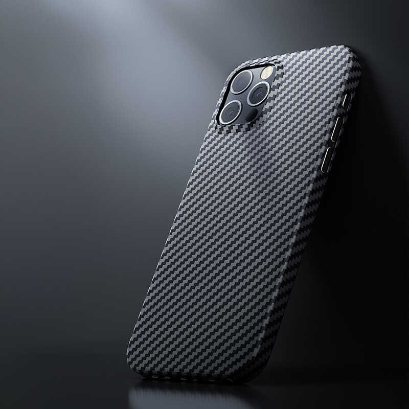 Apple iPhone 12 Pro Kılıf Benks Aramid Karbon Kapak