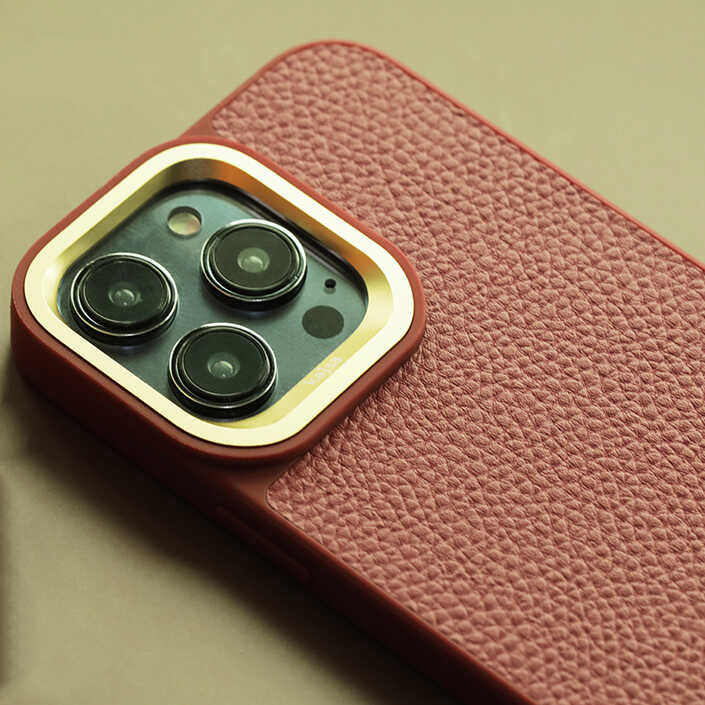 Apple iPhone 14 Kılıf Soft Deri Metal Kamera Çerçeveli Kajsa Litchi Kapak