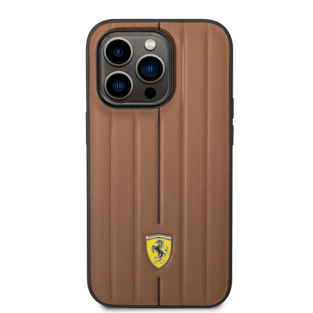 Apple iPhone 14 Pro Max Kılıf Ferrari Orjinal Lisanslı Deri Arka Yüzey Metal Logolu Şerit Tasarımlı Kapak