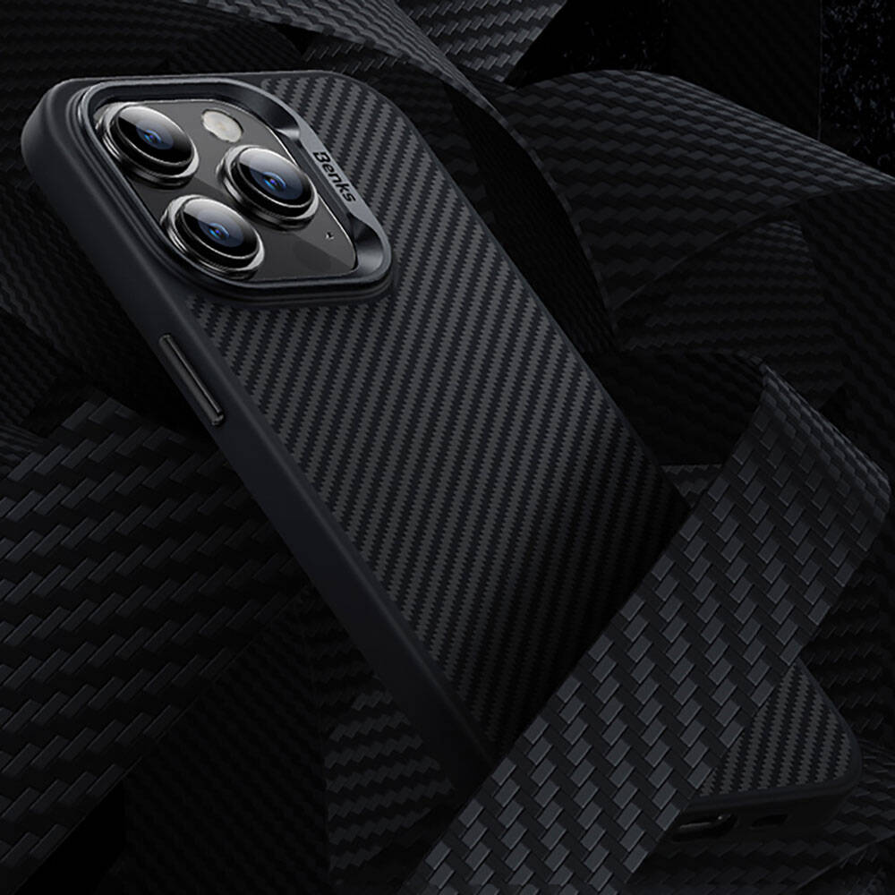Apple iPhone 14 Pro Max Kılıf Karbon Fiber M-safe Şarj Özellikli Benks Hybrid ArmorPro 600D Kevlar Kapak