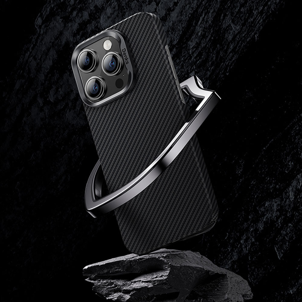 Apple iPhone 15 Kılıf M-safe Özellikli Karbon Fiber Benks Essential ArmorAir 600D Kevlar Kapak