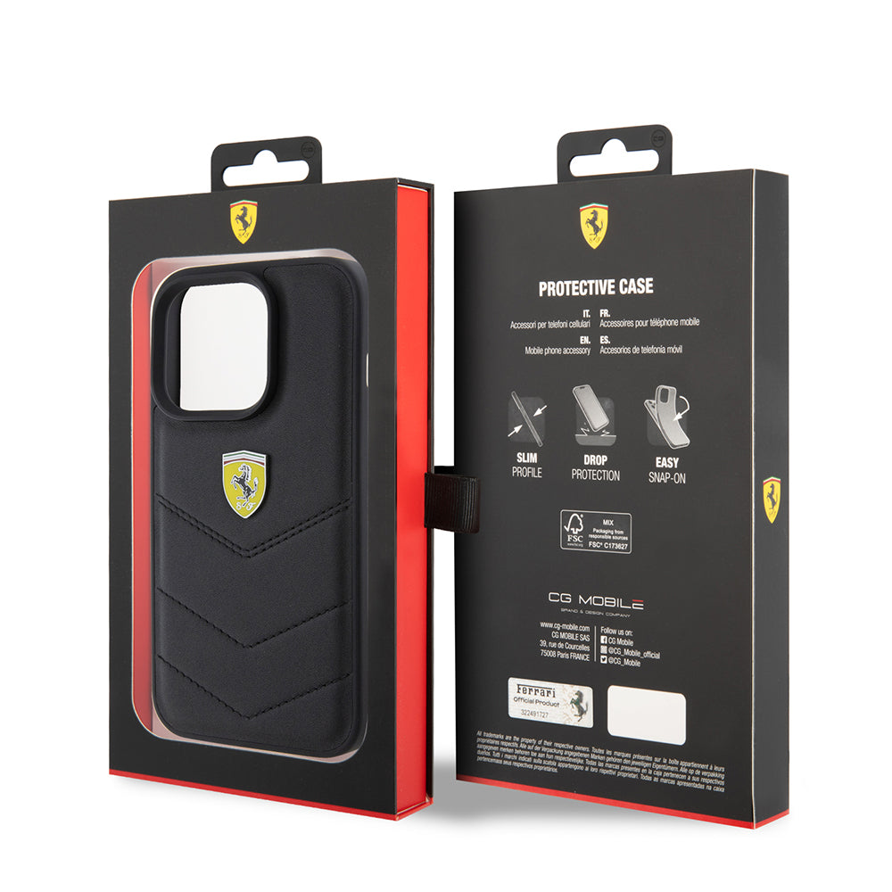 Apple iPhone 15 Pro Kılıf Ferrari Orjinal Lisanslı Deri Dikişli Arka Yüzey Metal Logo Tasarımlı Kapak