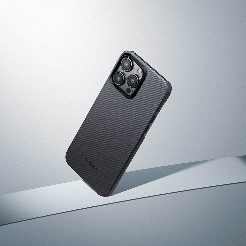 Apple iPhone 15 Pro Kılıf M-safe Şarj Özellikli 600D Aramid Fiber Pitaka Ultra-Slim Classic Serisi Black-Grey Twill Kapak