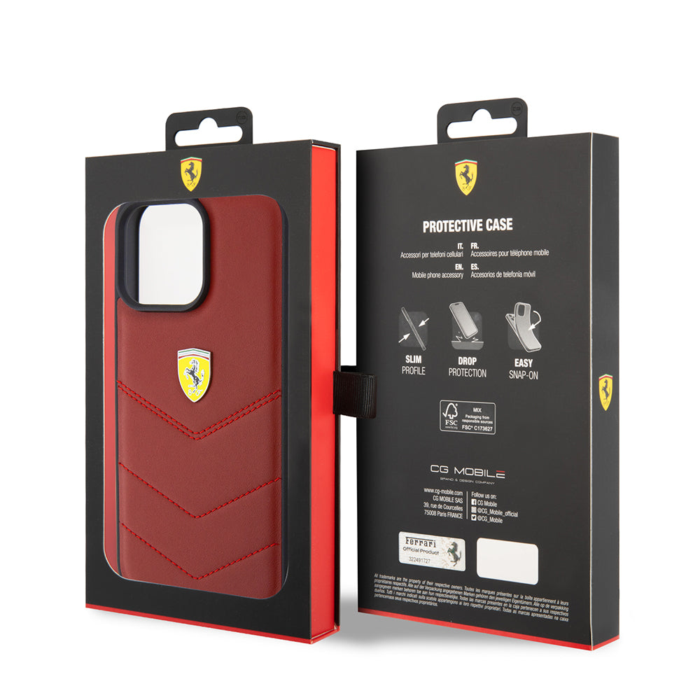 Apple iPhone 15 Pro Max Kılıf Ferrari Orjinal Lisanslı Deri Dikişli Arka Yüzey Metal Logo Tasarımlı Kapak