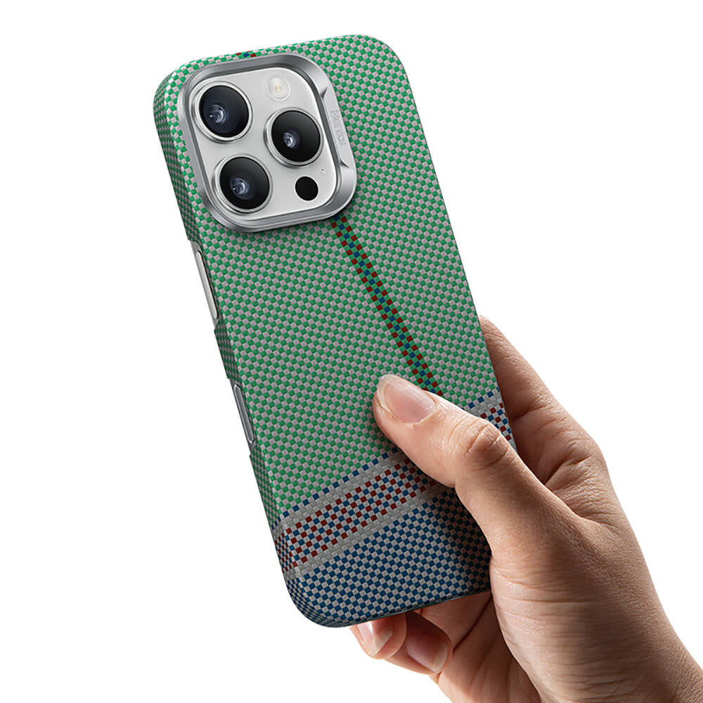 Apple iPhone 16 Pro Max Kılıf M-safe Şarj Özellikli Karbon Fiber Tasarımlı Benks Passion Green ArmorAir Kevlar Kapak