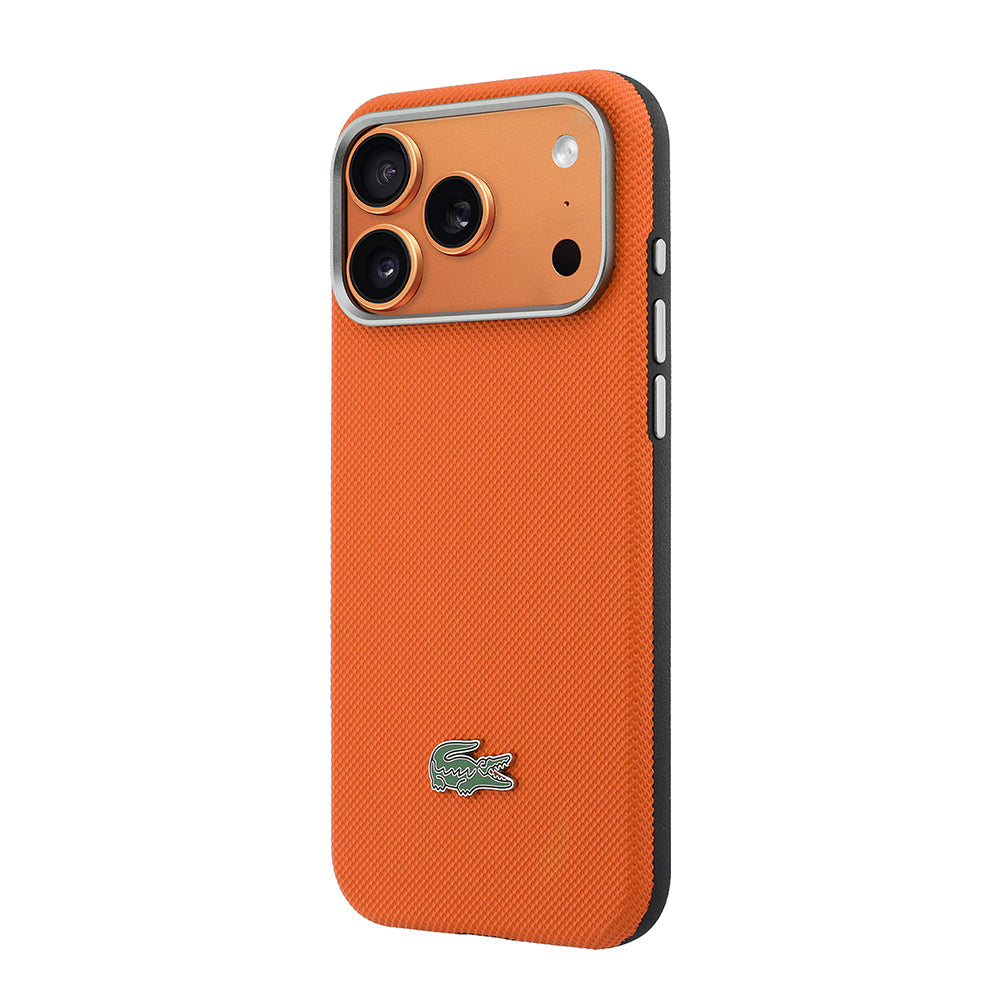 Apple iPhone 17 Pro Max Kılıf Lacoste Orjinal Lisanslı M-Safe Şarj Özellikli PVC Yarı Pike Desenli Arka Yüzey İkonik Timsah Dokuma Logolu Kapak