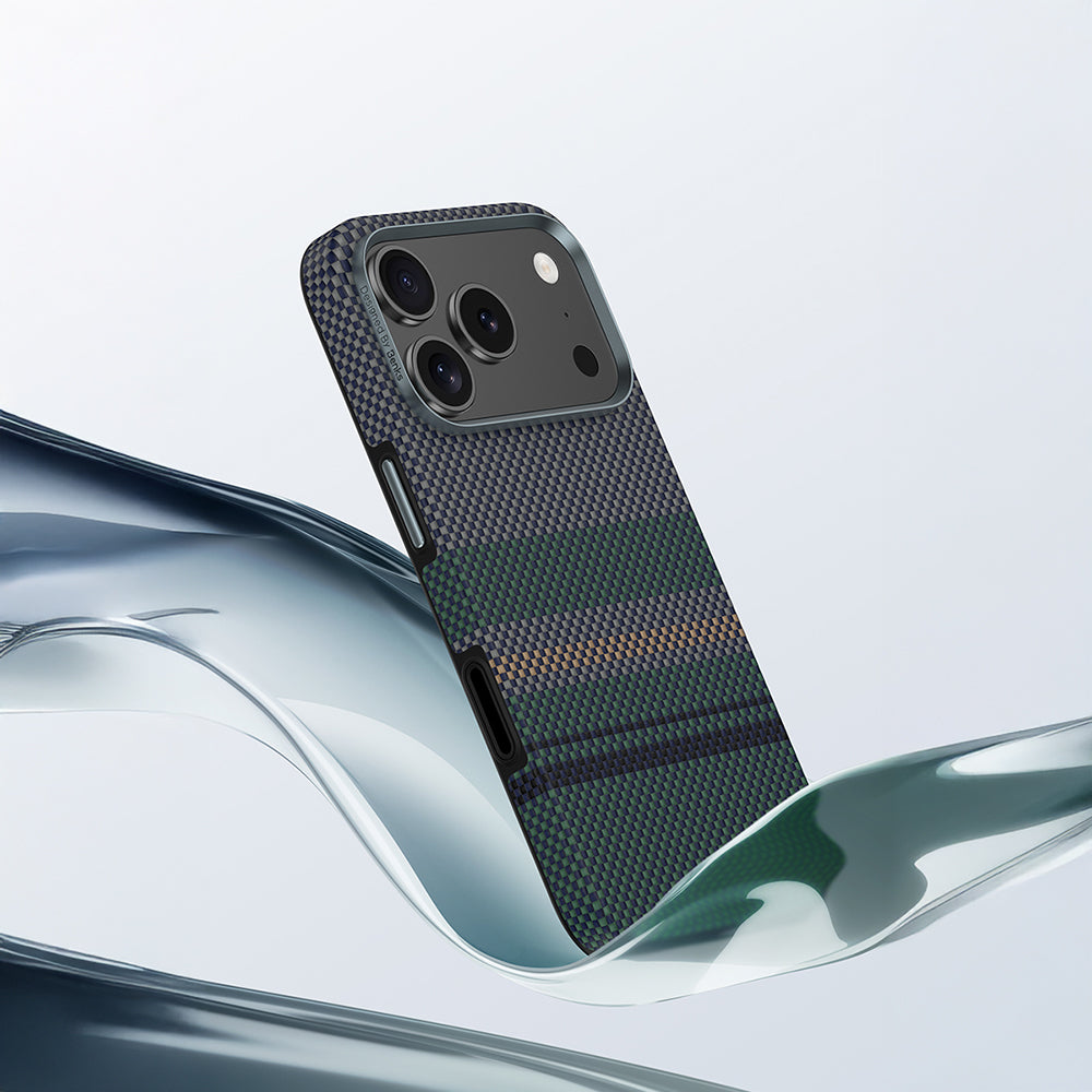 Apple iPhone 17 Pro Max Kılıf M-safe Şarj Özellikli Karbon Fiber Tasarımlı Benks Aurora ArmorPro Kevlar Kapak