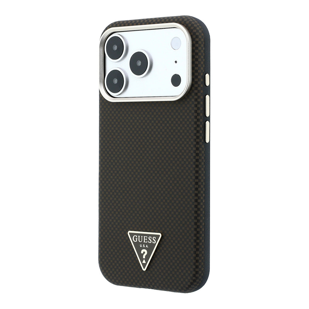 Apple iPhone 18 Pro Kılıf Guess Orjinal Lisanslı M-safe Şarj Özellikli PU Metal Üçgen Logolu Karbon Fiber Kevlar Kapak