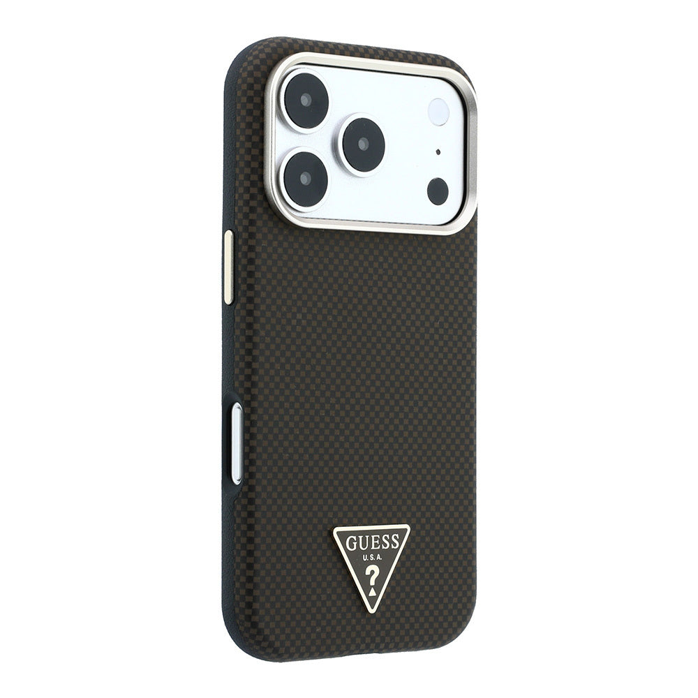 Apple iPhone 18 Pro Kılıf Guess Orjinal Lisanslı M-safe Şarj Özellikli PU Metal Üçgen Logolu Karbon Fiber Kevlar Kapak