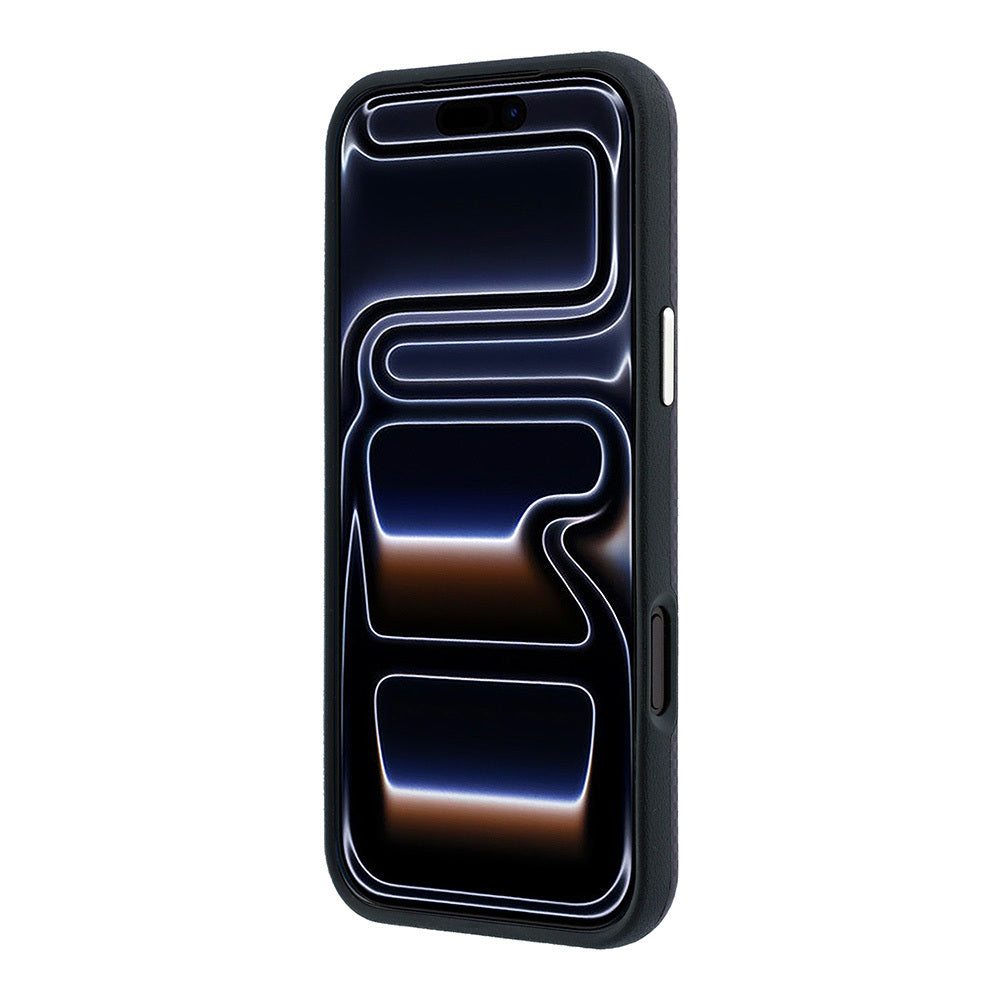 Apple iPhone 18 Pro Kılıf Guess Orjinal Lisanslı M-safe Şarj Özellikli PU Metal Üçgen Logolu Karbon Fiber Kevlar Kapak