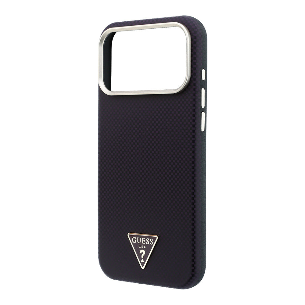 Apple iPhone 18 Pro Kılıf Guess Orjinal Lisanslı M-safe Şarj Özellikli PU Metal Üçgen Logolu Karbon Fiber Kevlar Kapak