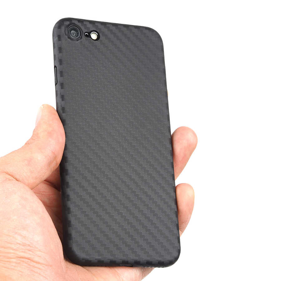 Apple iPhone SE 2022 Kılıf Wiwu Skin Carbon PP Kapak