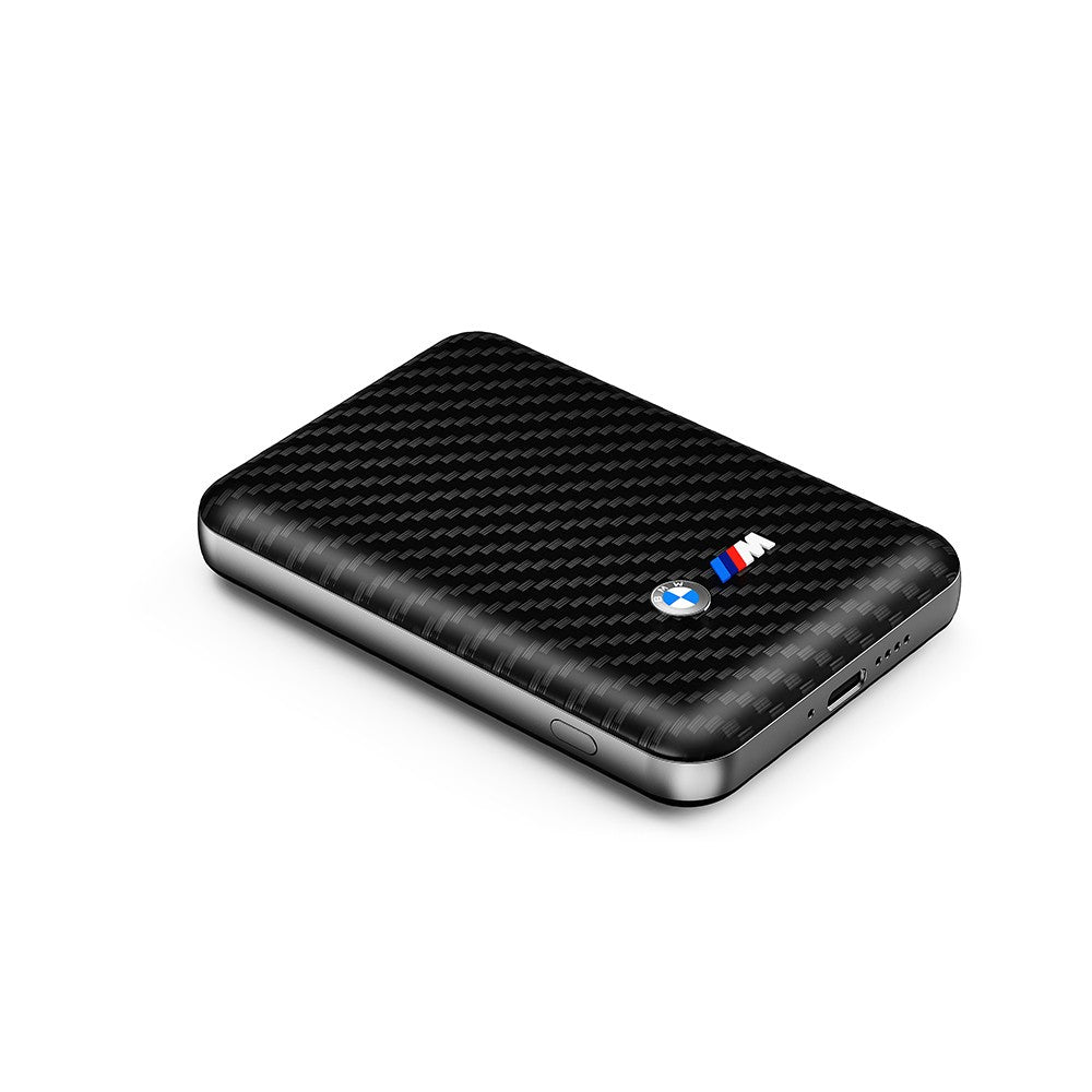 BMW Orjinal Lisanslı PU Karbon Tasarımlı Led Işık Göstergeli Magnetik Powerbank 5000mAh