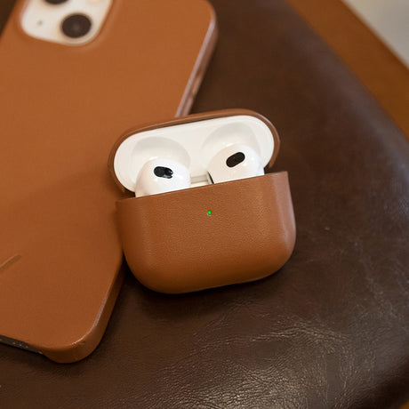 Apple AirPods 3.Nesil Kılıf M-Safe Şarj Özellikli Native Union Hakiki Nappa Derisi Klasik Kapak