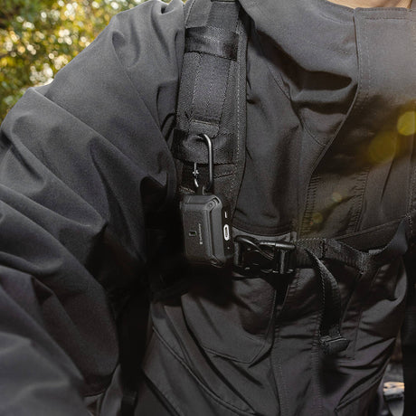 Apple Airpods Pro 2 Kılıf Askılı Sağlam Tasarımlı Lisanslı Switcheasy Guardian Kapak