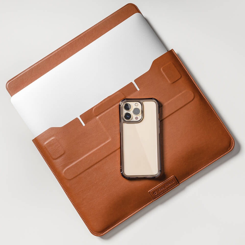 Apple iPhone 13 Kılıf Anti-Mikrobiyal Şok Önleyicili Şeffaf Lisanslı Switcheasy Alos Kapak