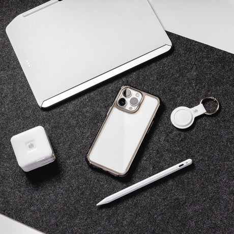 Apple iPhone 13 Kılıf Anti-Mikrobiyal Şok Önleyicili Şeffaf Lisanslı Switcheasy Alos Kapak