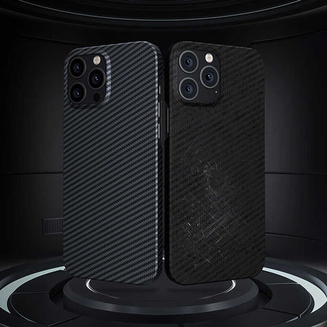 Apple iPhone 13 Pro Kılıf M-safe Özellikli Karbon Fiber Benks Essential Kevlar Kapak