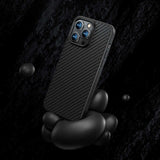 Apple iPhone 14 Plus Kılıf Karbon Fiber Benks Civilian Aramid Protective Kapak