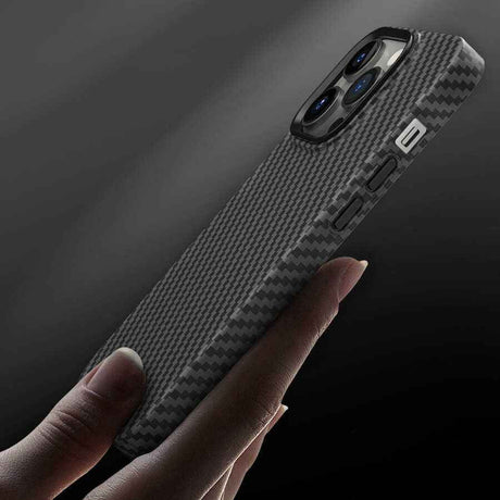 Apple iPhone 14 Plus Kılıf Wiwu Karbon Fiber Görünümlü M-safe Wireless Şarj Özellikli Kabon Kapak