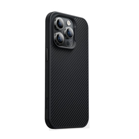 Apple iPhone 14 Pro Kılıf Karbon Fiber M-safe Şarj Özellikli Benks 600D Hybrid Kevlar Kapak