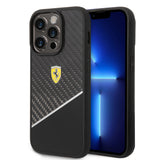 Apple iPhone 14 Pro Max Kılıf Ferrari Orjinal Lisanlı Klasik Metal Logolu Karbon Şerit Desenli Kapak