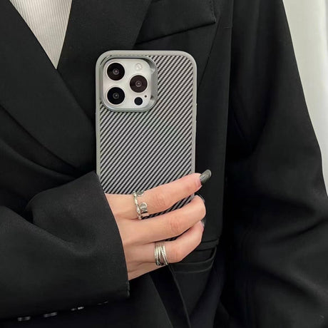 Apple iPhone 14 Pro Max Kılıf M-safe Şarj Özellikli Karbon Fiber Görünümlü Zore Troy Kapak
