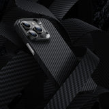 Apple iPhone 14 Pro Max Kılıf M-safe Özellikli Karbon Fiber Benks 600D Essential Kevlar Kapak