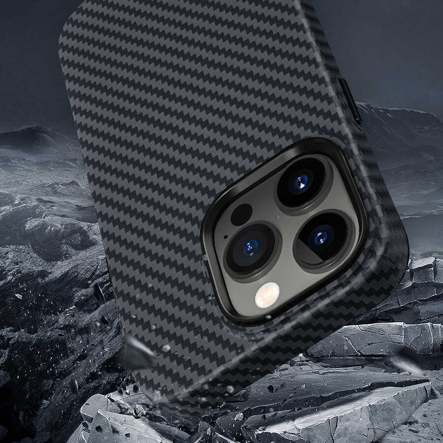Apple iPhone 14 Pro Max Kılıf ​​​​​Wiwu Karbon Fiber Görünümlü M-safe Wireless Şarj Özellikli Kabon Kapak