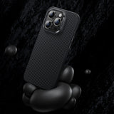 Apple iPhone 15 Kılıf Karbon Fiber M-safe Şarj Özellikli Benks Hybrid ArmorPro 600D Kevlar Kapak