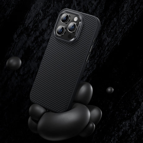 Apple iPhone 15 Kılıf Karbon Fiber M-safe Şarj Özellikli Benks Hybrid ArmorPro 600D Kevlar Kapak