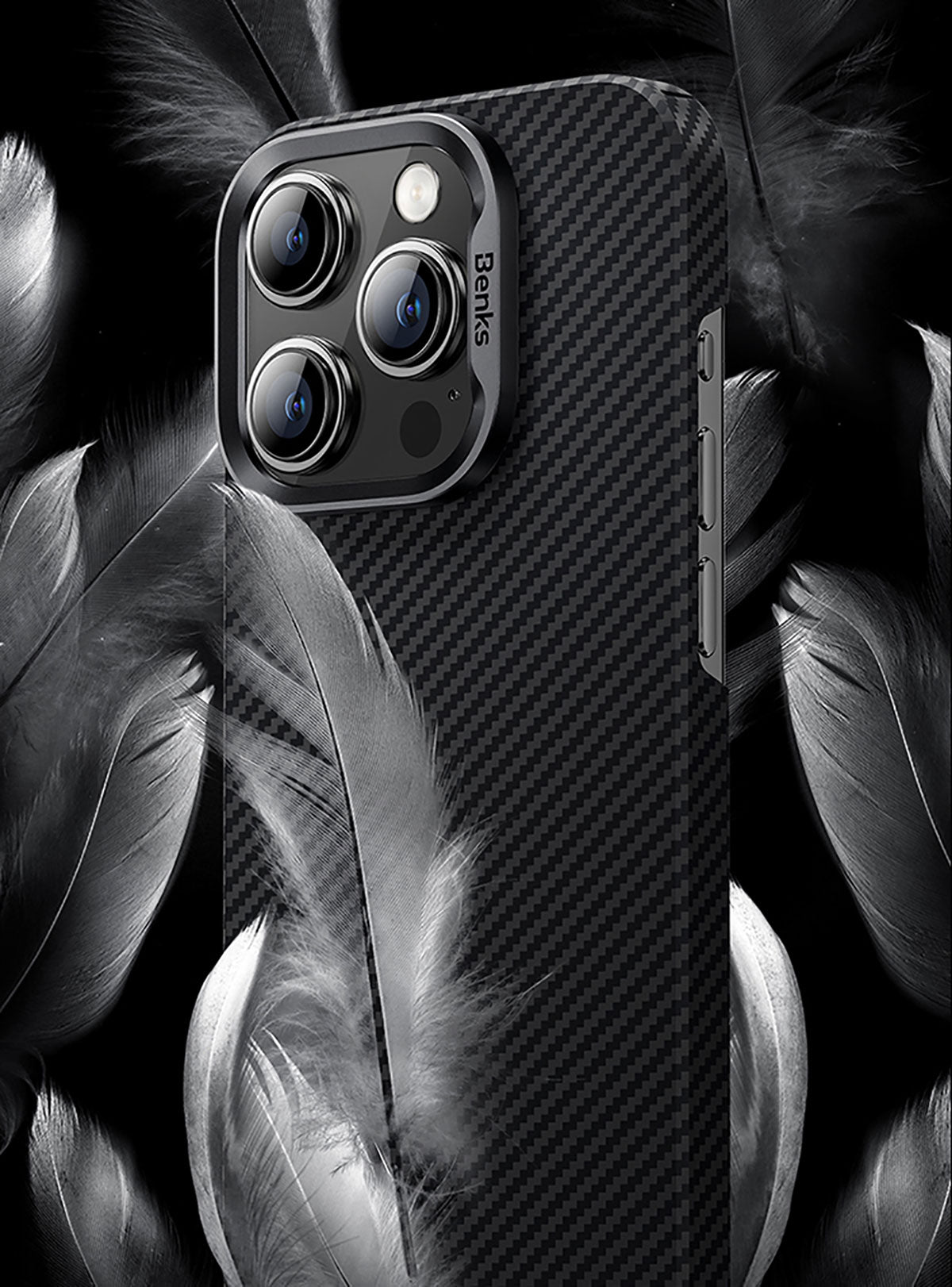 Apple iPhone 15 Kılıf M-safe Özellikli Karbon Fiber Benks Essential ArmorAir 600D Kevlar Kapak