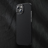 Apple iPhone 15 Kılıf M-safe Özellikli Karbon Fiber Benks Essential ArmorAir 600D Kevlar Kapak