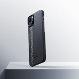 Apple iPhone 15 Kılıf M-safe Şarj Özellikli 600D Aramid Fiber Pitaka Tactile Woven Orchestra Serisi Rhapsody Kapak