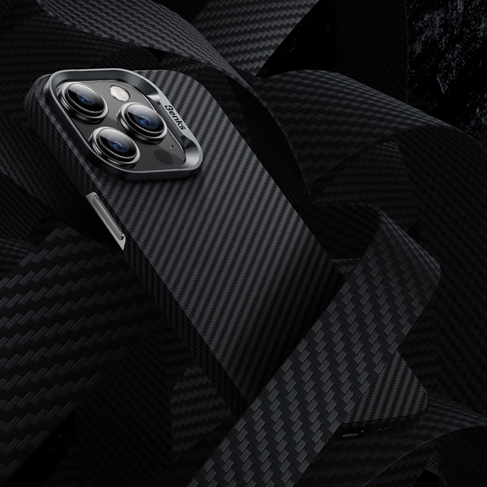 Apple iPhone 15 Plus Kılıf M-safe Özellikli Karbon Fiber Benks Essential ArmorAir 600D Kevlar Kapak