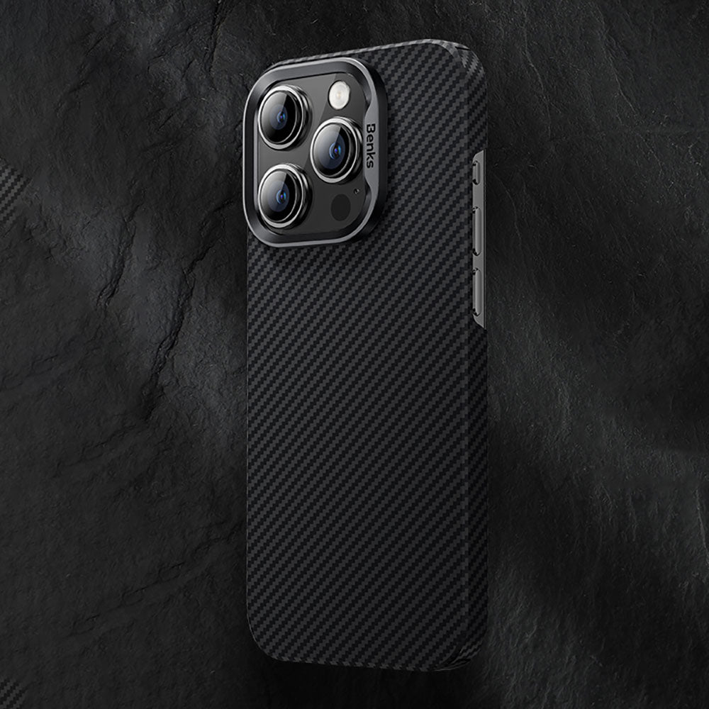 Apple iPhone 15 Plus Kılıf M-safe Özellikli Karbon Fiber Benks Essential ArmorAir 600D Kevlar Kapak