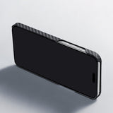 Apple iPhone 15 Plus Kılıf M-safe Şarj Özellikli 1500D Aramid Fiber Pitaka Ultra-Slim Classic Serisi Black-Grey Twill Kapak