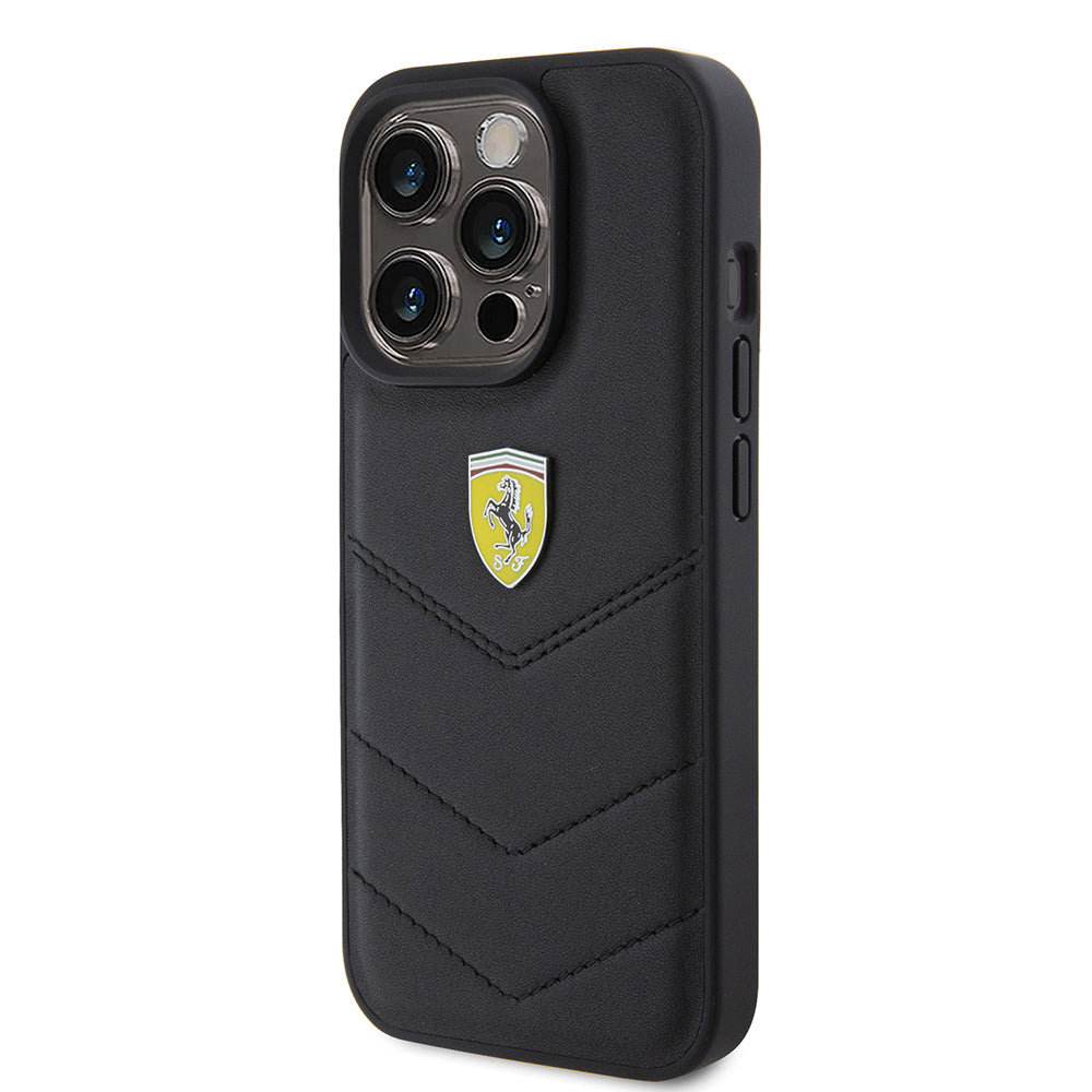 Apple iPhone 15 Pro Kılıf Ferrari Orjinal Lisanslı Deri Dikişli Arka Yüzey Metal Logo Tasarımlı Kapak
