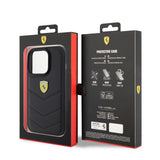 Apple iPhone 15 Pro Kılıf Ferrari Orjinal Lisanslı Deri Dikişli Arka Yüzey Metal Logo Tasarımlı Kapak