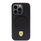 Apple iPhone 15 Pro Kılıf Ferrari Orjinal Lisanslı M-safe Şarj Özellikli Metal Logolu PU Karbon Kapak