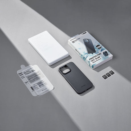 Apple iPhone 15 Pro Kılıf M-safe Şarj Özellikli 1500D Aramid Fiber Pitaka Military-Grade Classic Serisi Black-Grey Twill Kapak