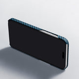 Apple iPhone 15 Pro Kılıf M-safe Şarj Özellikli 1500D Aramid Fiber Pitaka Ultra-Slim Classic Serisi Black-Blue Twill Kapak