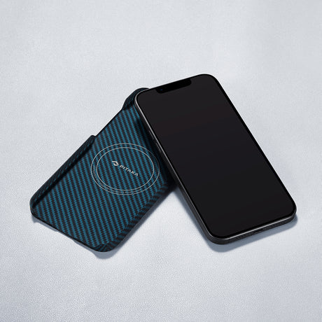 Apple iPhone 15 Pro Kılıf M-safe Şarj Özellikli 1500D Aramid Fiber Pitaka Ultra-Slim Classic Serisi Black-Blue Twill Kapak