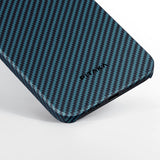 Apple iPhone 15 Pro Kılıf M-safe Şarj Özellikli 1500D Aramid Fiber Pitaka Ultra-Slim Classic Serisi Black-Blue Twill Kapak
