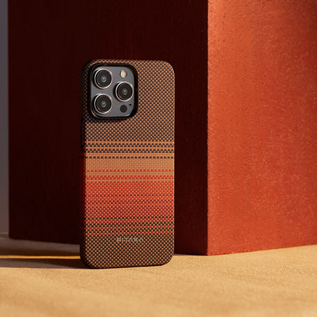 Apple iPhone 15 Pro Kılıf M-safe Şarj Özellikli Aramid Fiber Pitaka Tactile Woven Sunset-Moonrise Serisi Sunset Kapak