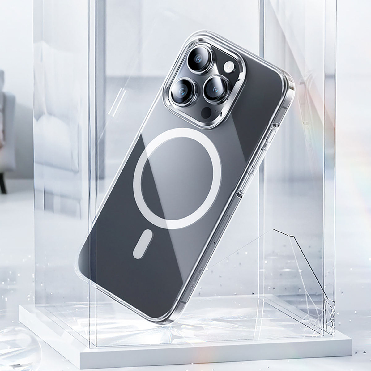 Apple iPhone 15 Pro Kılıf M-safe Şarj Özellikli Benks ​​​​​​Crystal Serisi Şeffaf Kapak